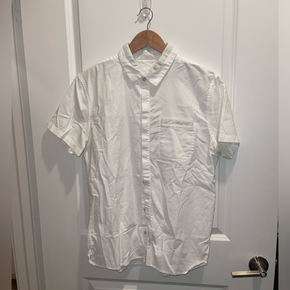 Lululemon short sleeve collared shirt